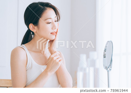 Women beauty 78961944