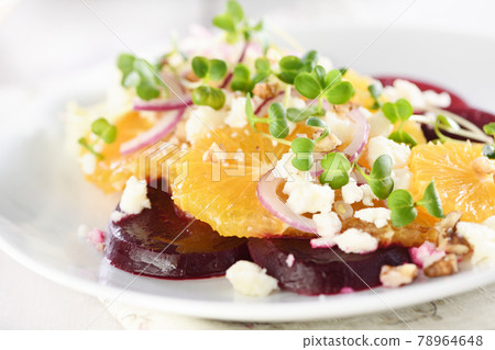 Orange beet salad 78964648