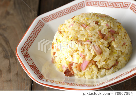 Single item fried rice with various ingredients such as Narutomaki and char siu Single item fried rice with various ingredients such as Narutomaki and char siu 78967894
