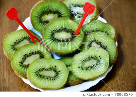 Kiwi Kiwi 78968570