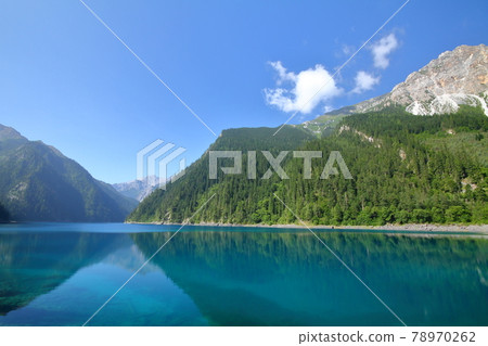 中國四川九寨溝最大的湖泊 中國四川九寨溝最大的湖泊 78970262