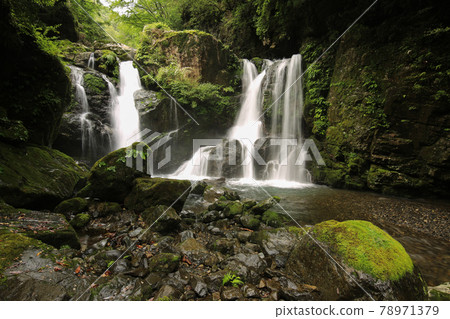 Todoroki Falls, Kaiyo Town, Tokushima Prefecture, Double Waterfall 78971379