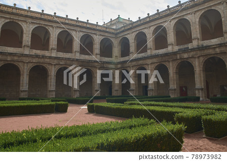 The cloister of the monastery 78973982