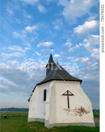 The chapel of Try-au-Chene, also called chapel of Notre-Dame de Hault, rural chapel located in Bousval, Belgium 78976082