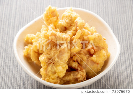 Toriten (chicken tempura). 78976670
