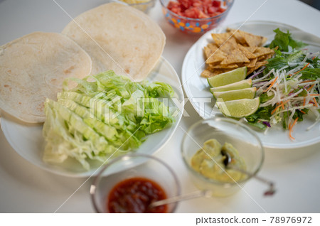 Mexican food classic tacos Mexican food classic tacos 78976972