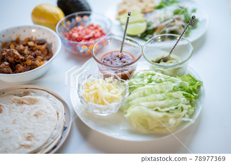 Mexican food classic tacos 78977369