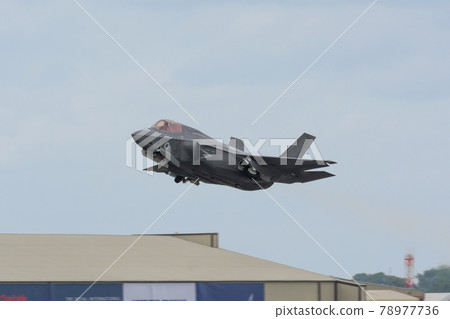 英國空軍F-35B閃電II起飛 英國空軍F-35B閃電II起飛 78977736