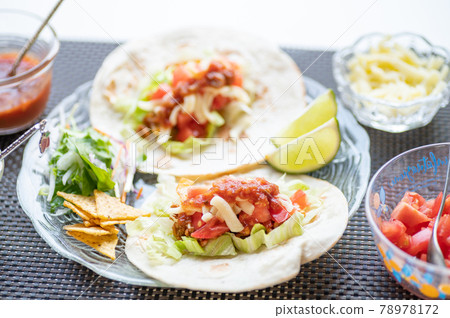 Mexican food classic tacos Mexican food classic tacos 78978172