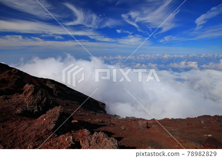 Climbing Mt. Fuji in fine weather near the summit 78982829