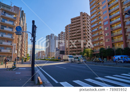 東京都豐島區巢鴨新甲信塚站附近的白山大道（巢鴨四丁目、五丁目） 78985932
