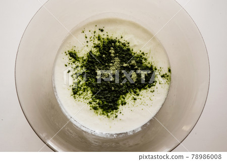 Wheat germ juice, matcha tea. Healthy eating 78986008