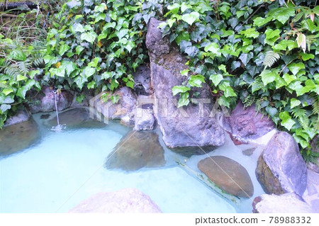 Natural hot spring open-air bath, Yukemuri rock bath 78988332