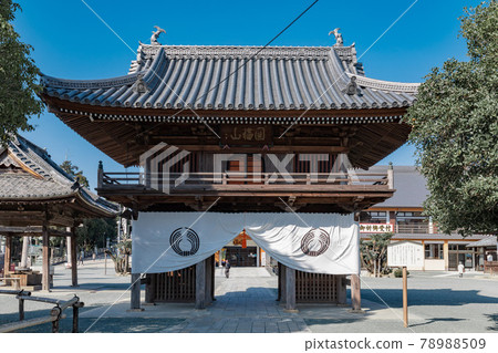 Toyokawa Inari shinkansen gate Toyokawa Inari shinkansen gate 78988509