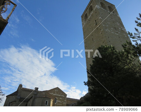 Historical detail 78989066