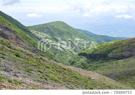 Scenery overlooking the foot of the teahouse at Mt. Nasu, Tochigi Prefecture 78989753