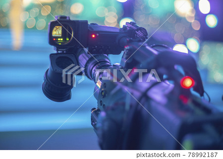 stream at a concert in a hall without spectators 78992187