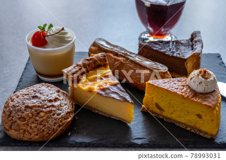 Assortment of cakes 78993031