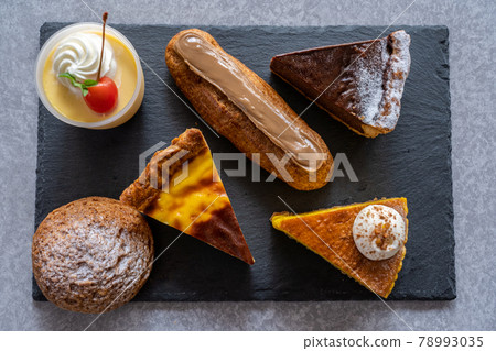 Assortment of cakes 78993035