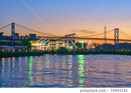 黎明唐門關門橋 78993181