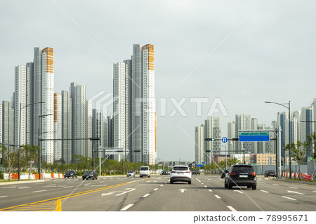 路邊公寓 路邊公寓 78995671