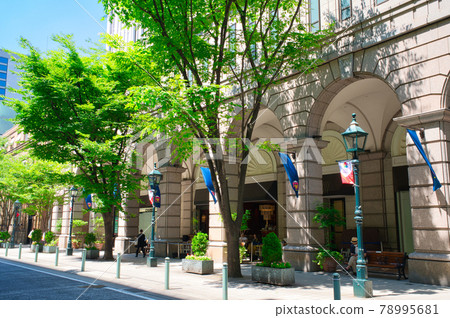 [Hyogo Prefecture] June ・ Commuting scenery of the former Kobe settlement 78995681