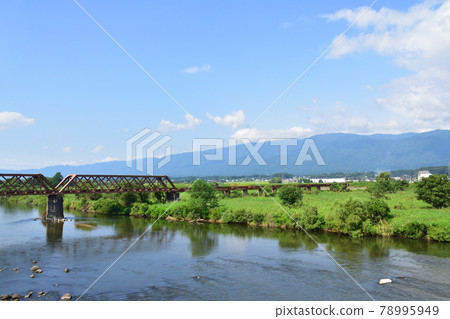 山形鐵道花長井線和車窗外的風景(2020年夏季) 山形鐵道花長井線和車窗外的風景(2020年夏季) 78995949