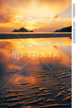 Hirogawa Town Nishihiro Beach Evening View Reflection Hirogawa Town, Arida District, Wakayama Prefecture 78998894
