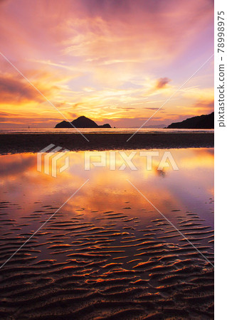 Hirogawa Town Nishihiro Beach Evening View Reflection Hirogawa Town, Arida District, Wakayama Prefecture 78998975