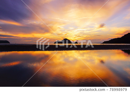Hirogawa Town Nishihiro Beach Evening View Reflection Hirogawa Town, Arida District, Wakayama Prefecture Hirogawa Town Nishihiro Beach Evening View Reflection Hirogawa Town, Arida District, Wakayama Prefecture 78998979