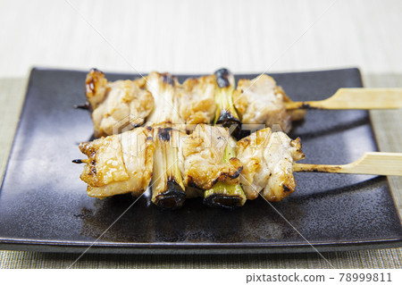 美味的烤雞肉串 78999811