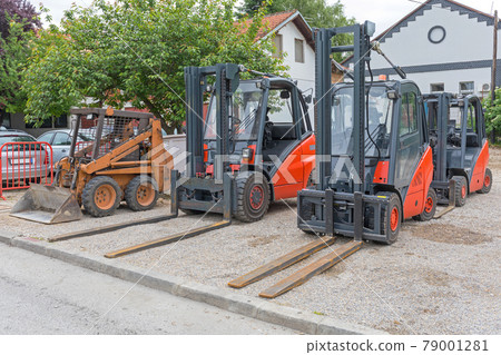 Forklifts Trucks Forklifts Trucks 79001281