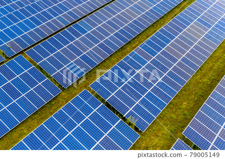 Solar farm on dutch countryside in Groningen Solar farm on dutch countryside in Groningen 79005149