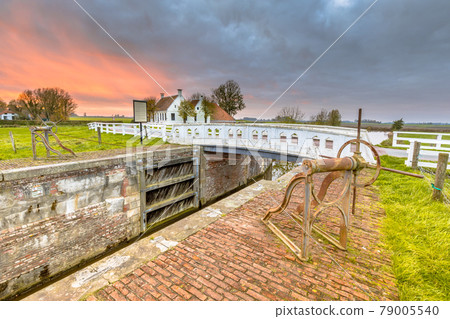 Old medieval sluice Aduarderzijl 79005540
