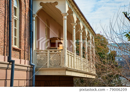 Authentic architecture of a cozy area of the old city of Tbilisi 79006209