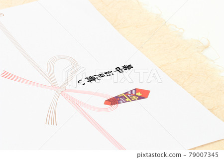 它是日本紙的形象，是在炎熱中表達同情的禮物。我想向我所愛的人表達我的感激之情。 79007345