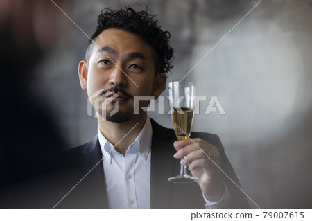 男吧台 79007615