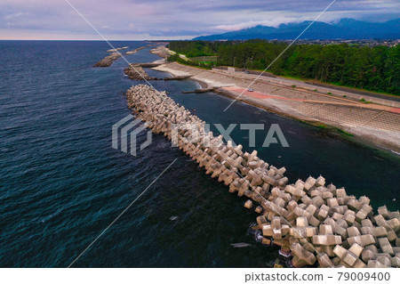 富山縣入善町足崎地區沿岸地區和防波堤 79009400