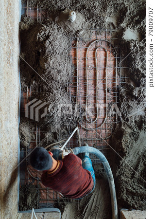 concrete pumping for underfloor heating, top view 79009707