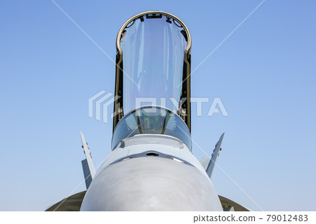 Fighter aircraft cockpit (Atsugi base, Kanagawa prefecture) 79012483