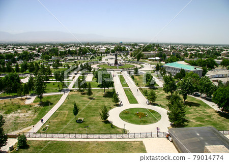 從 Shahrisabz 世界遺產地 Ak Sarai 宮看 從 Shahrisabz 世界遺產地 Ak Sarai 宮看 79014774