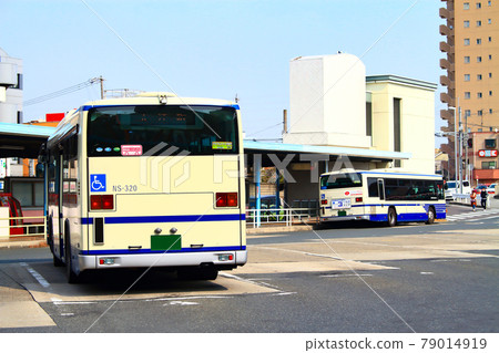 名古屋市營地鐵新水橋站巴士總站風景 名古屋市營地鐵新水橋站巴士總站風景 79014919