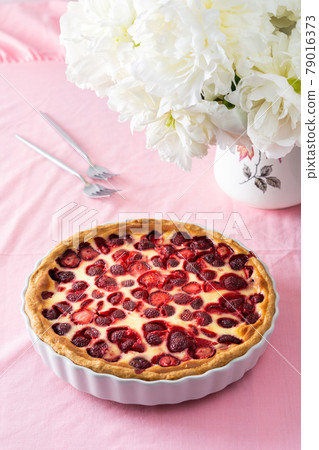 Strawberry tart on the table Strawberry tart on the table 79016373