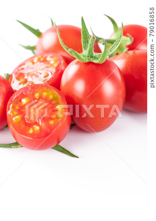 Fresh ripe cherry tomatoes Fresh ripe cherry tomatoes 79016858