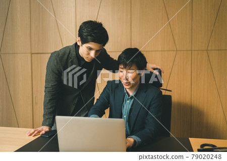 Go to work and go online Go to work and go online 79020248