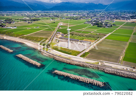 Nyuzen Town, Toyama Prefecture, during the rainy season near summer Wind power generation facility and Toyama Bay Nyuzen Town, Toyama Prefecture, during the rainy season near summer Wind power generation facility and Toyama Bay 79022082