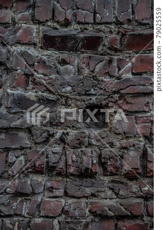 磚牆上的洞 磚牆上的洞 79025559