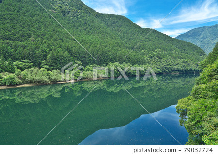 [Kitayama River] Shimooi, Kitayama Village, Higashimuro District, Wakayama Prefecture 79032724