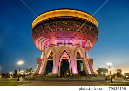 Kazan Wedding Palace at night in Kazan, Tatarstan, Russia Kazan Wedding Palace at night in Kazan, Tatarstan, Russia 79034196