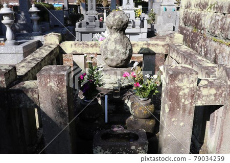 Henshoin 葫蘆墓 79034259